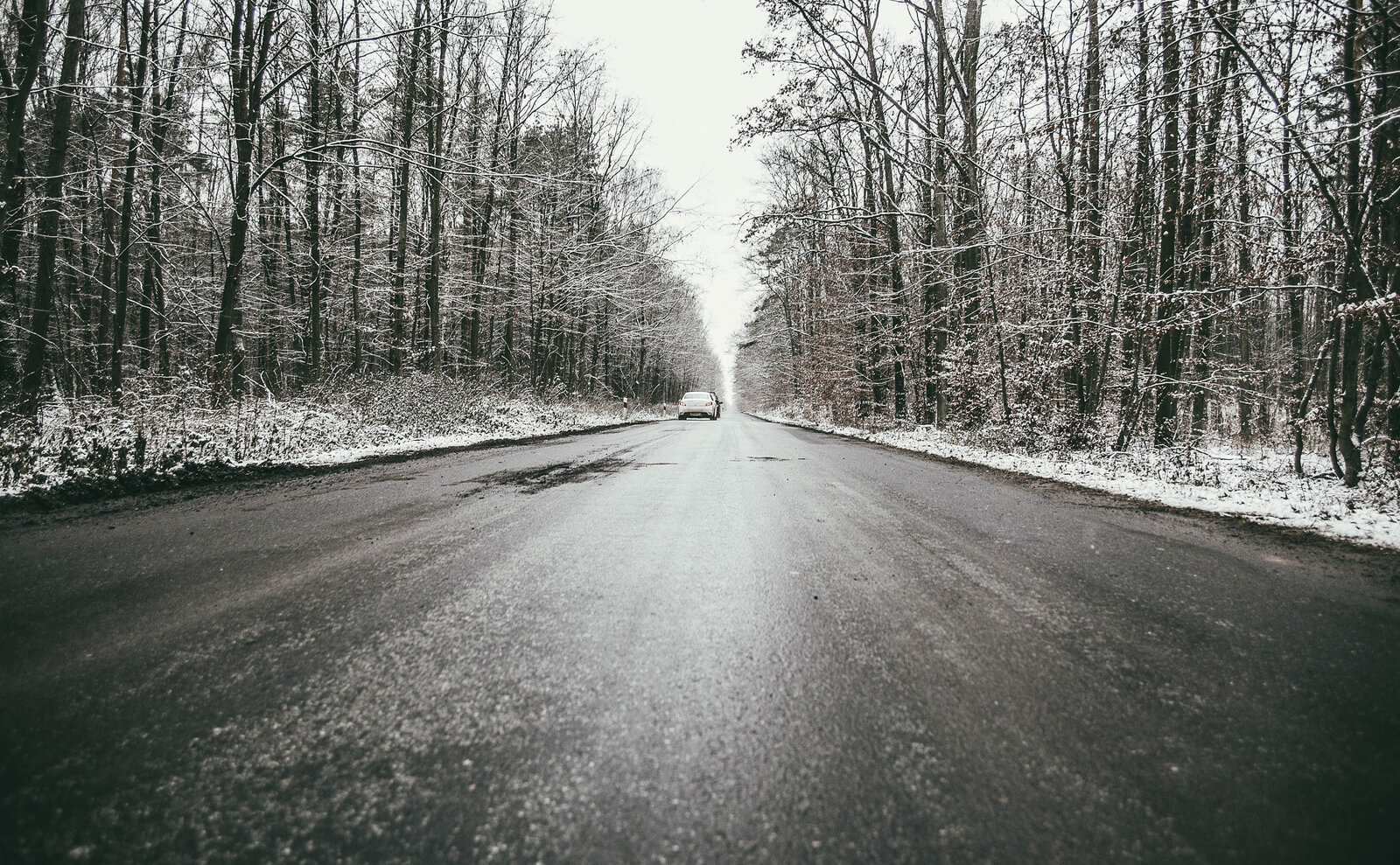 写真：凍結した道路