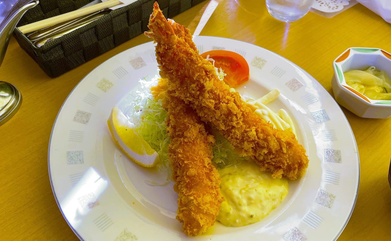 写真：海老フライ定食