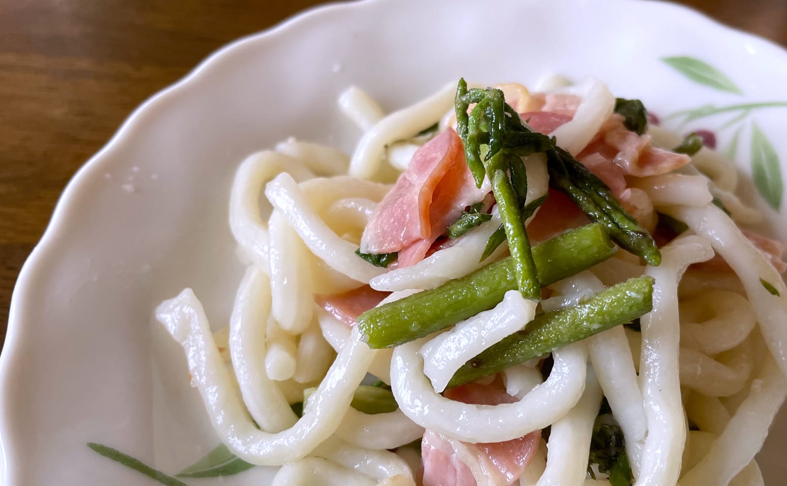 写真：タラの芽の焼きうどん