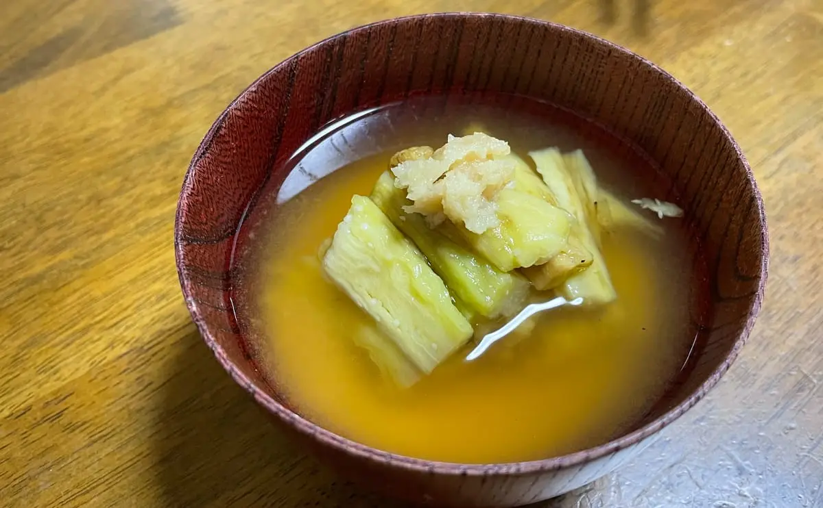 写真：焼きナスの冷たいお味噌汁