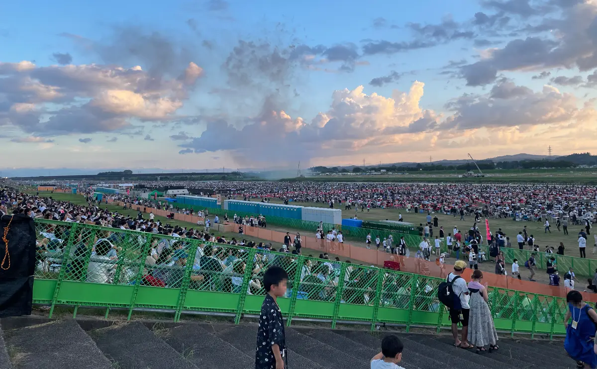 写真：大曲の花火会場01