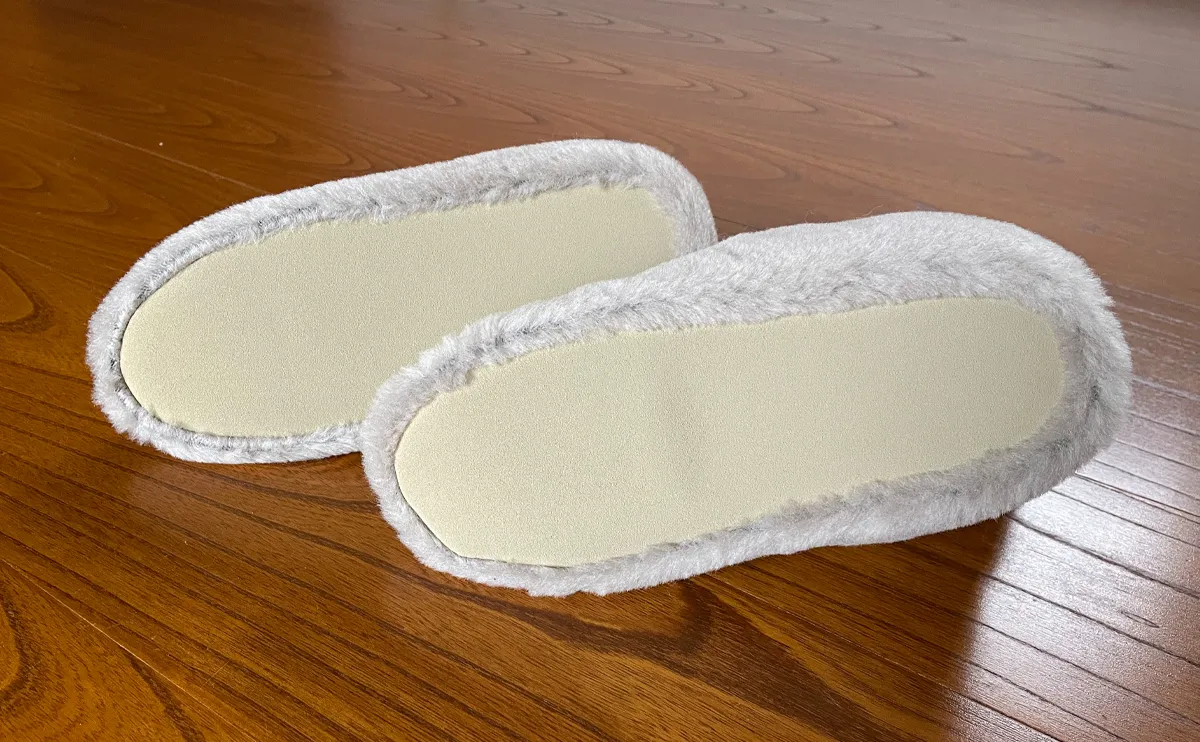 写真：長羊毛ルームシューズの底部
